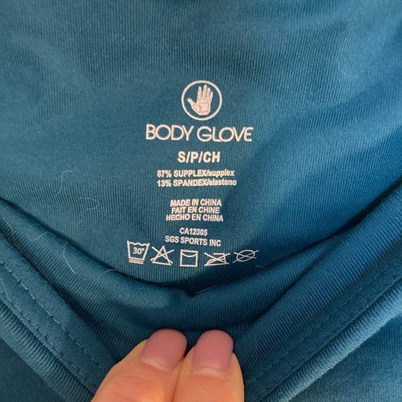 EUC-Body Glove teal crop/capri with pockets. Size small. - Picture 3 of 5